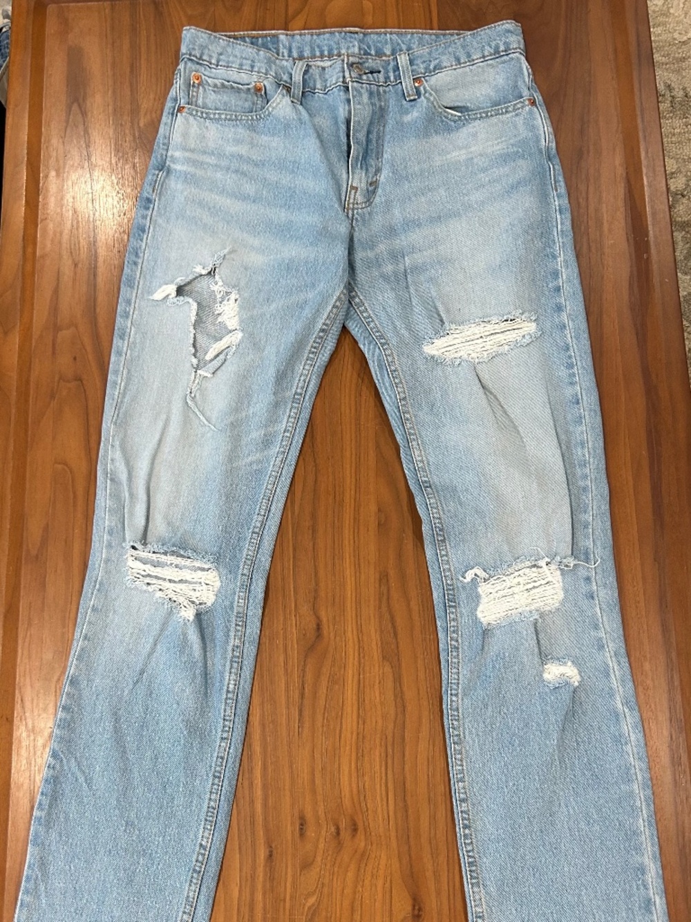 Levi’s 511 Slim Fit Distressed Jeans – Light Wash W32 L30 (Women's or Men's)